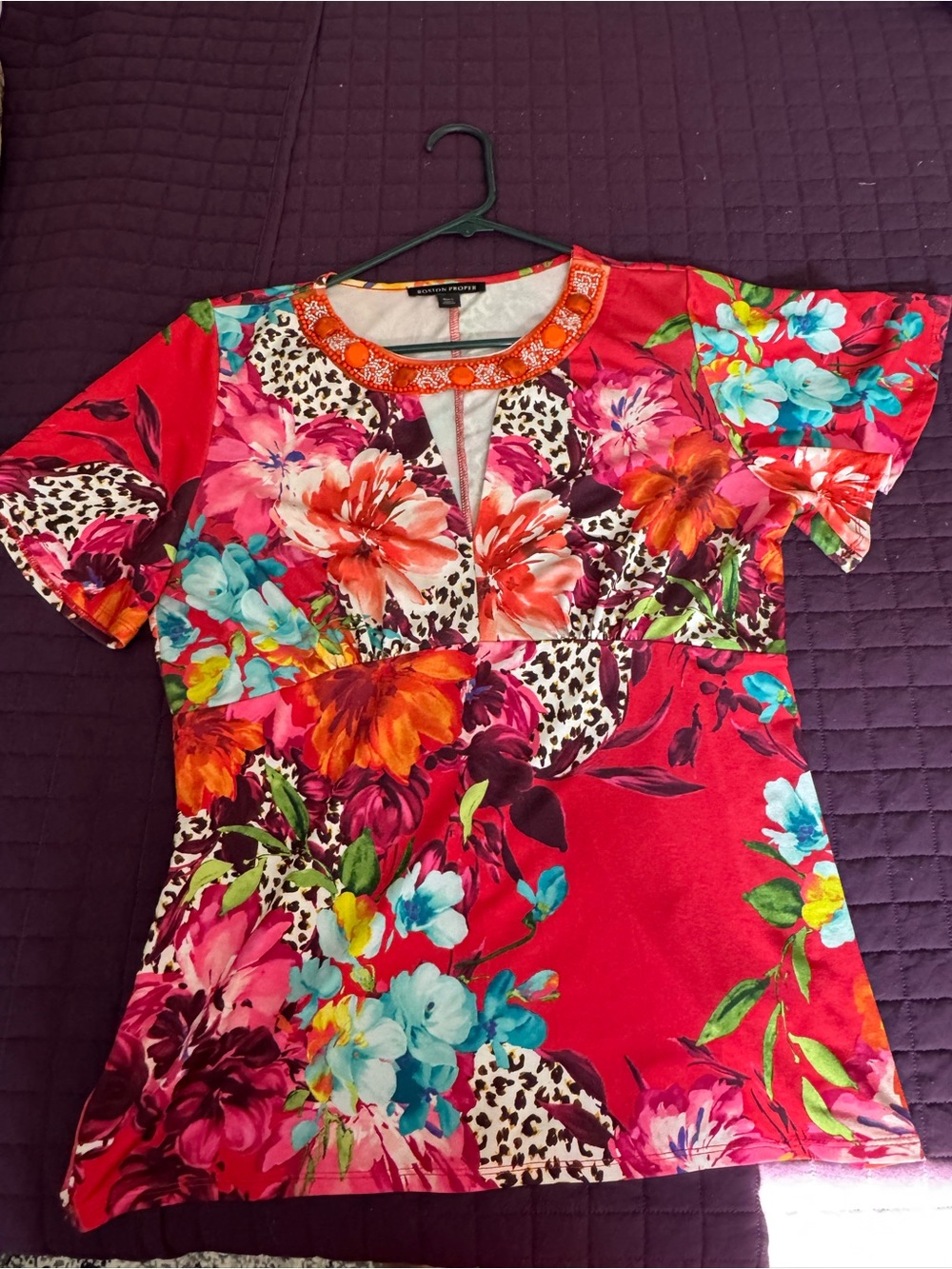 Boston Proper Red Floral Keyhole Short Sleeve Top